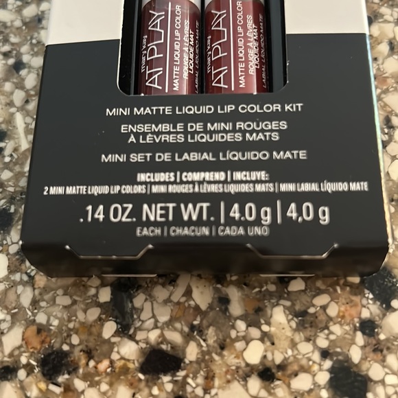 Assorted Mary Kay lip products - Picture 8 of 8